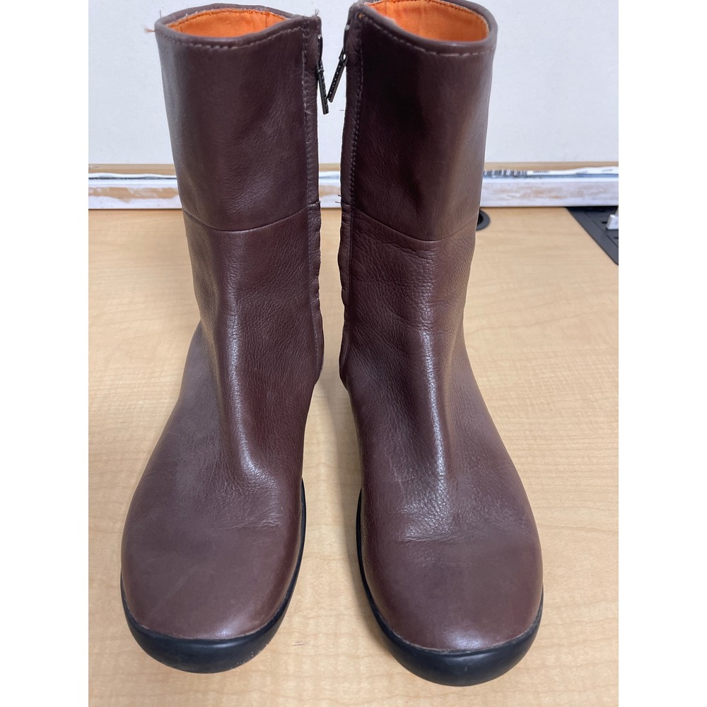 Tsubo Womens Brown Leather Mid Calf Boots Side Zip Flat Round Toe Size 9